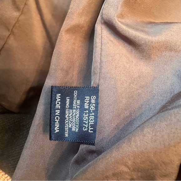 NWOT Vestique Women’s Bomber Jacket size small - Picture 9 of 12